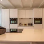 فيلة Elegant & Unique Canal House In Famous Canal Area *
