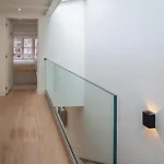 فيلة Elegant & Unique Canal House In Famous Canal Area