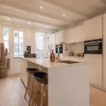 Elegant & Unique Canal House In Famous Canal Area فيلة *