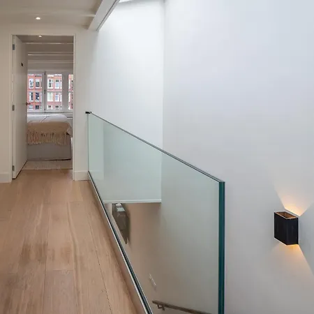 וילה Elegant & Unique Canal House In Famous Canal Area