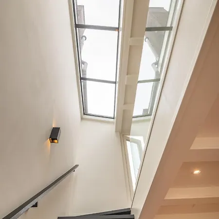 빌라 Elegant & Unique Canal House In Famous Canal Area *