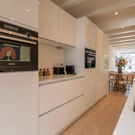 Elegant & Unique Canal House In Famous Canal Area * 阿姆斯特丹