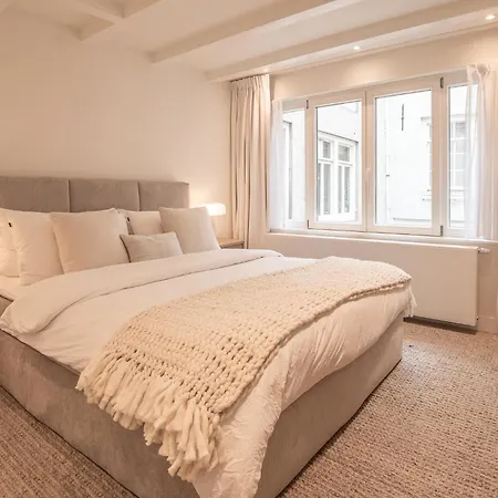 Elegant & Unique Canal House In Famous Canal Area Villa