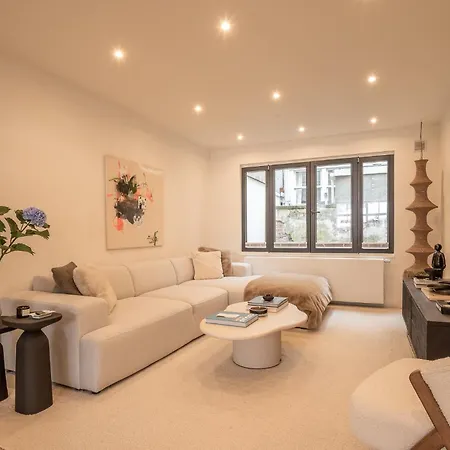 빌라 Elegant & Unique Canal House In Famous Canal Area *